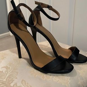 Black 4”inch heels